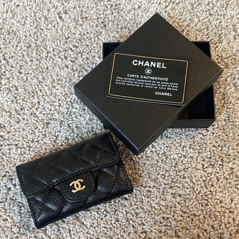 CHANEL Black Caviar Leather Card Holder